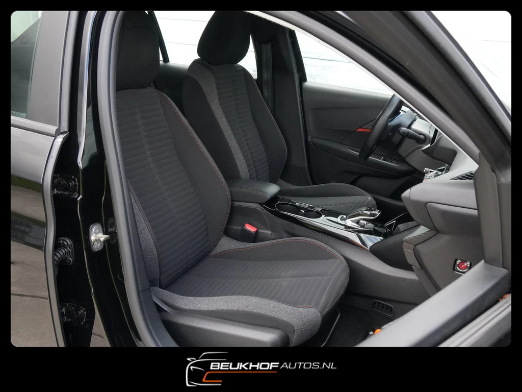 Peugeot e-208 – foto 16