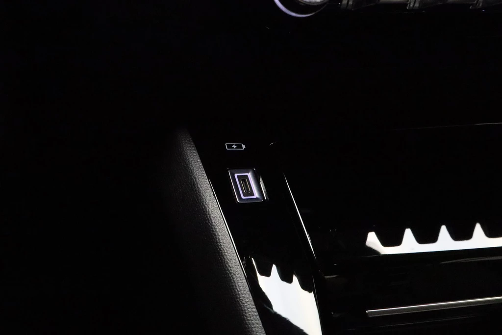 Peugeot 208 – foto 30
