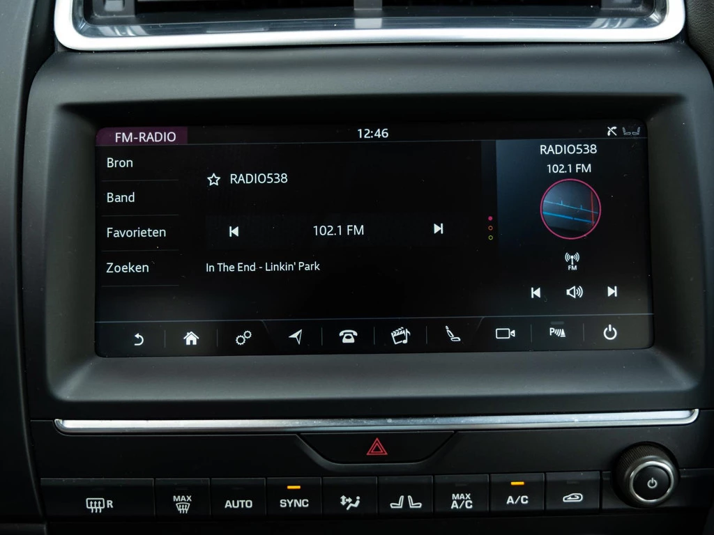 Jaguar E-PACE – foto 56