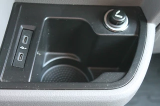 Volkswagen Transporter – thumbnail 40