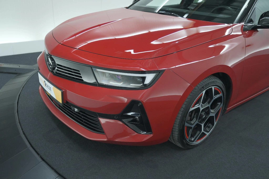 Opel Astra – foto 1
