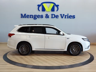 Mitsubishi Outlander – thumbnail 6