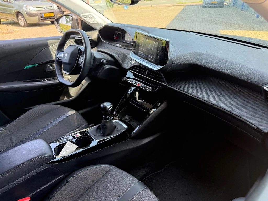 Peugeot 208 – foto 6