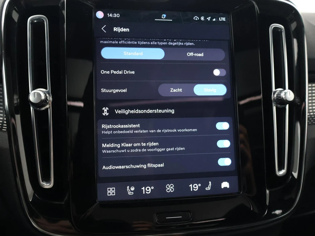 Volvo XC40 – foto 15