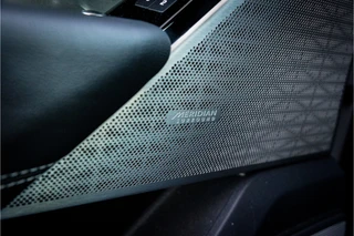 Land Rover Range Rover Velar – thumbnail 16