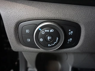 Ford Transit Custom – thumbnail 25