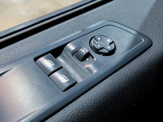 Opel Vivaro – thumbnail 32