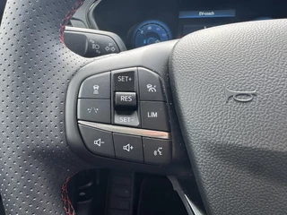Ford Kuga – thumbnail 16