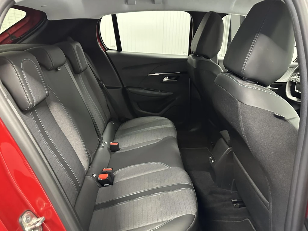 Peugeot e-208 – foto 15