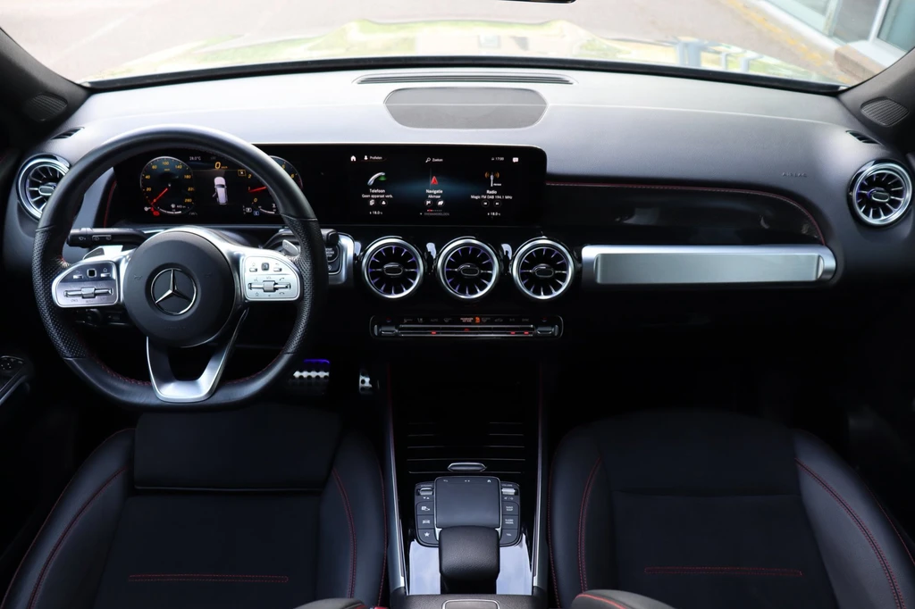 Mercedes-Benz GLB – foto 9
