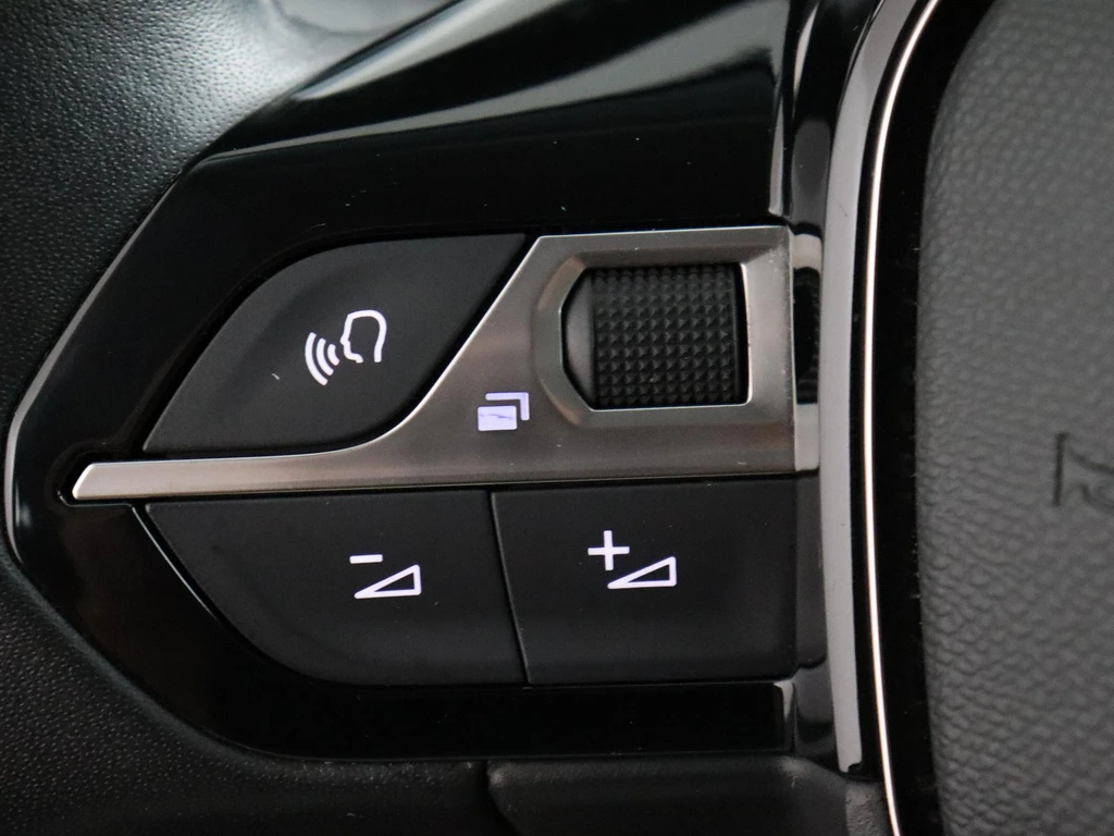 Peugeot e-208 – foto 24