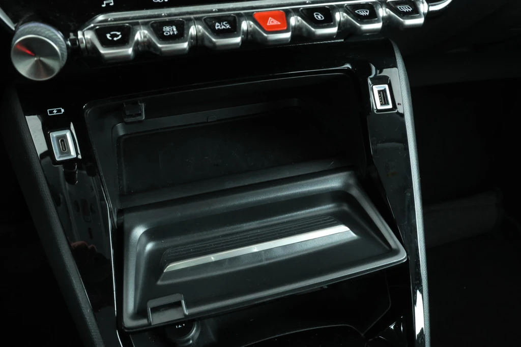 Peugeot 208 – foto 25