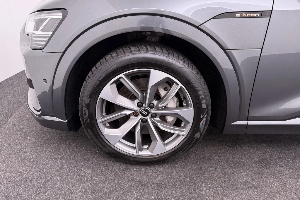 Audi e-tron – foto 7