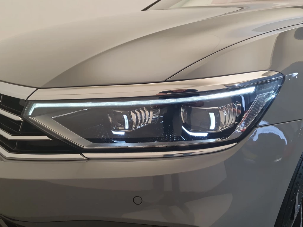 Volkswagen Passat – foto 10