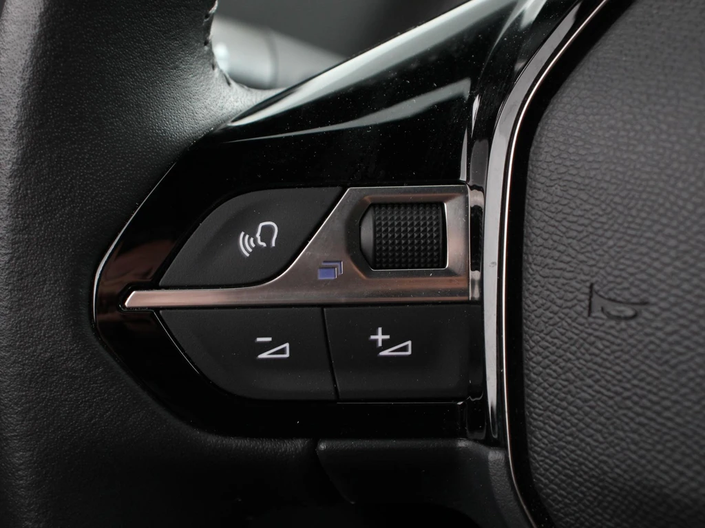 Peugeot e-2008 – foto 25