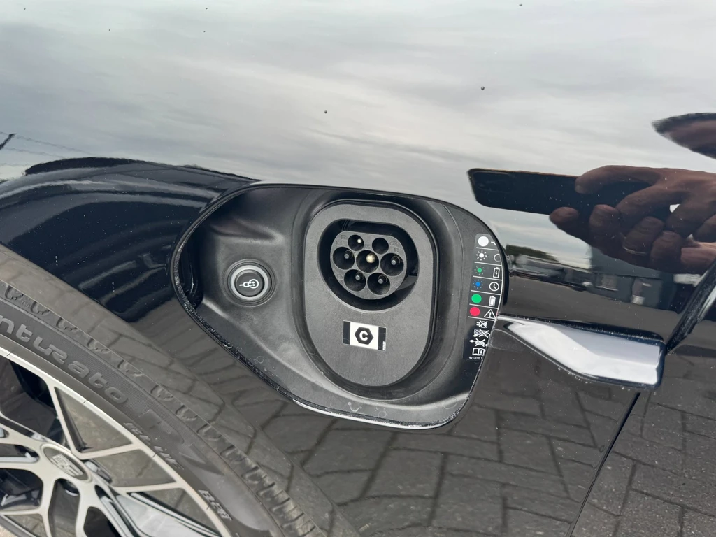 Porsche Taycan – foto 14