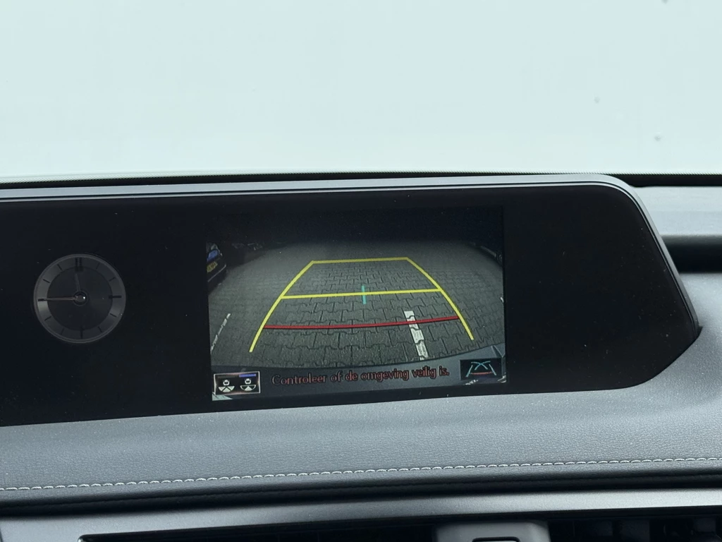 Lexus UX – foto 22