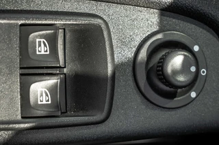 Opel Vivaro – thumbnail 25