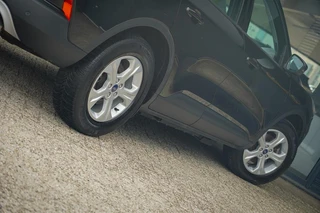 Ford Kuga – thumbnail 6