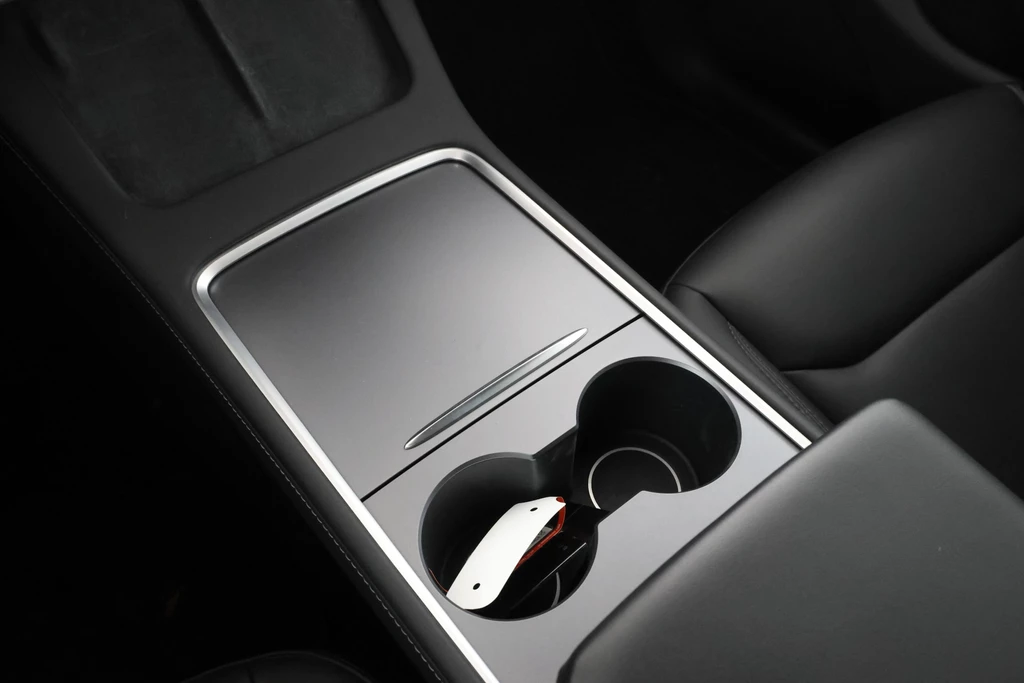 Tesla Model Y – foto 33