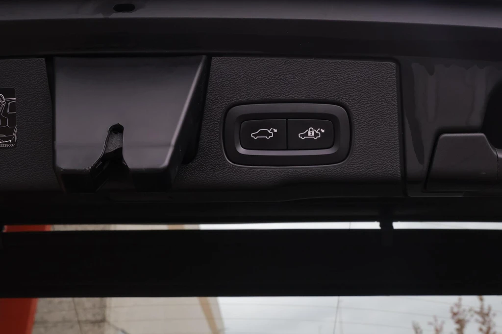 Volvo XC60 – foto 18