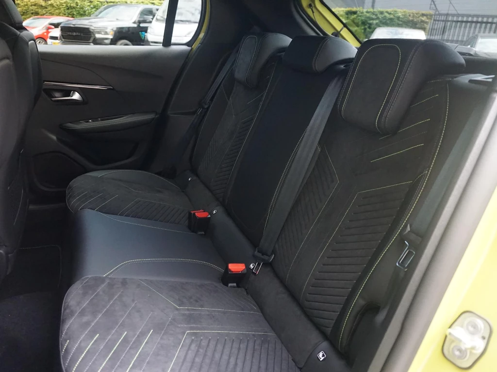 Peugeot e-208 – foto 43