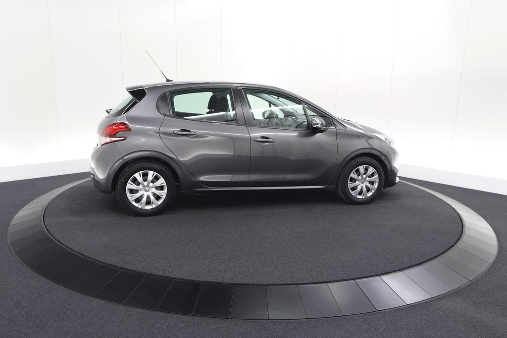 Peugeot 208 – foto 11