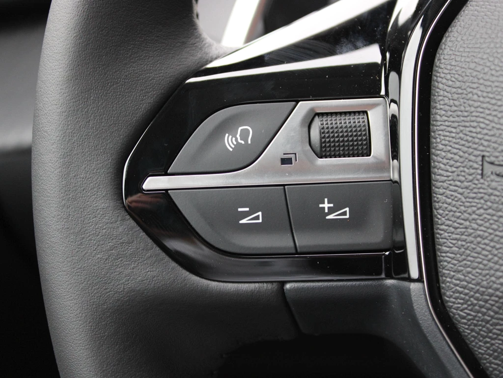 Peugeot 208 – foto 22