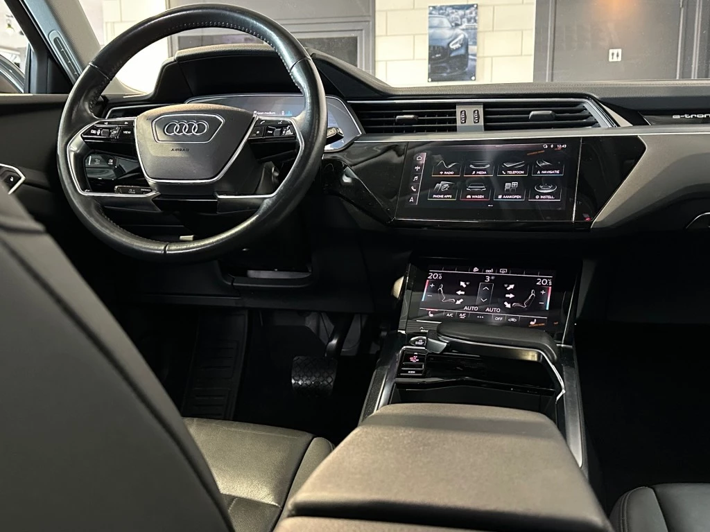 Audi e-tron – foto 17