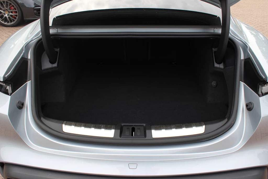 Porsche Taycan – foto 18