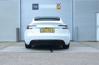 Tesla Model 3 – thumbnail 2