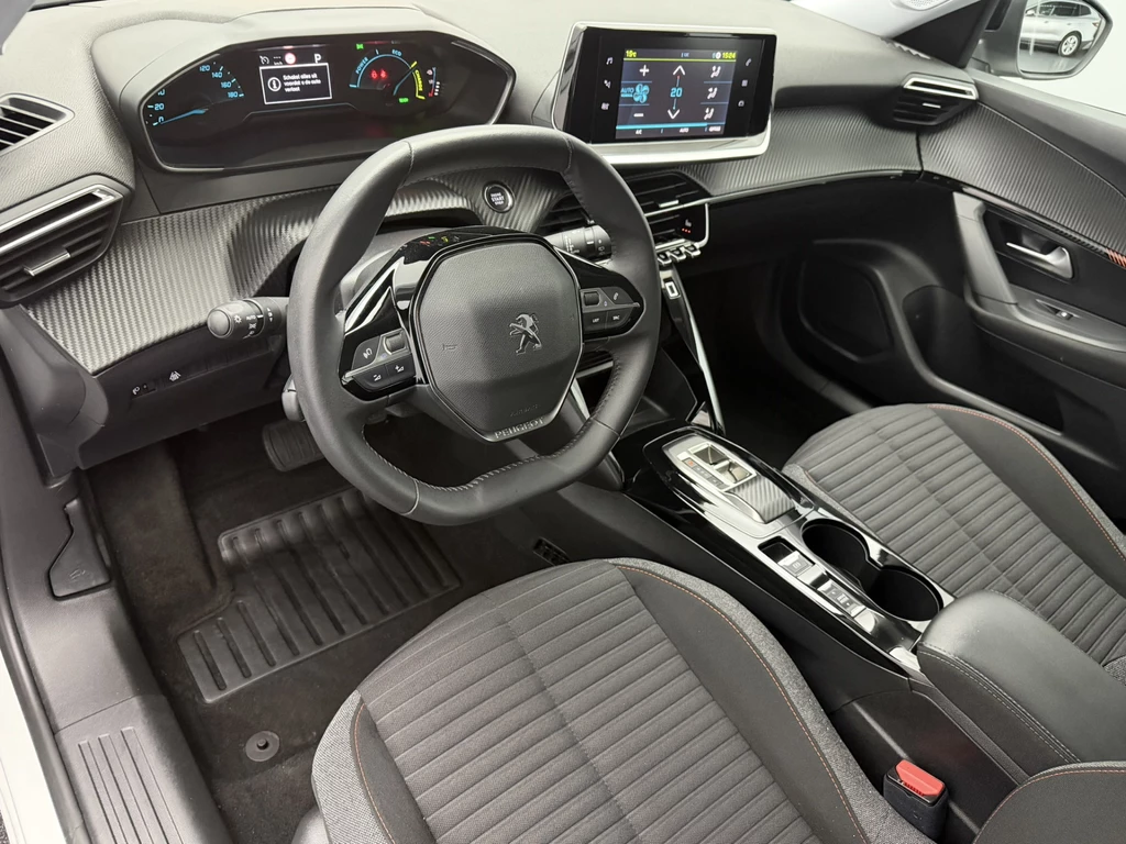 Peugeot e-2008 – foto 10