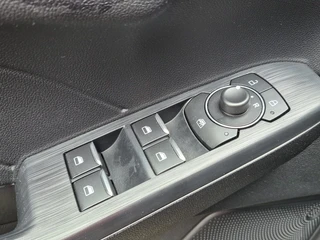Ford Kuga – thumbnail 27
