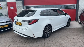 Toyota Corolla Touring Sports – thumbnail 2