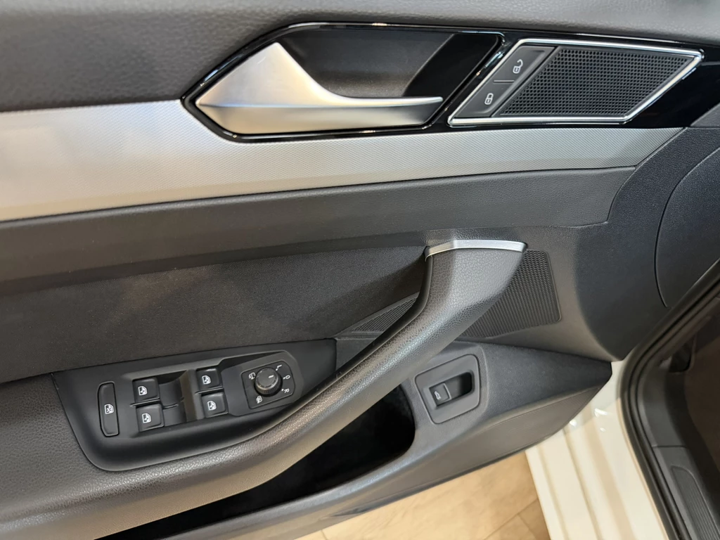 Volkswagen Passat – foto 12