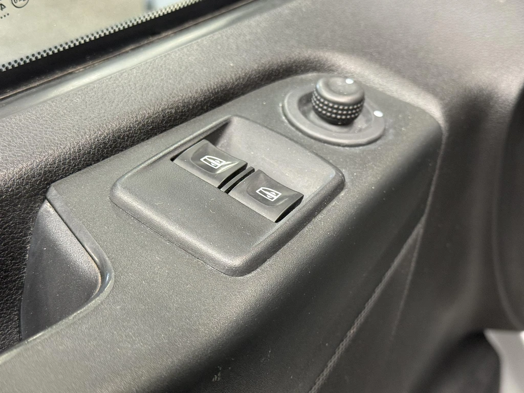 Opel Vivaro – foto 9