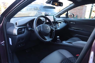 Toyota C-HR – thumbnail 25
