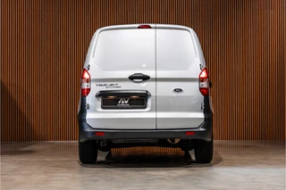 Ford Transit Courier – thumbnail 6