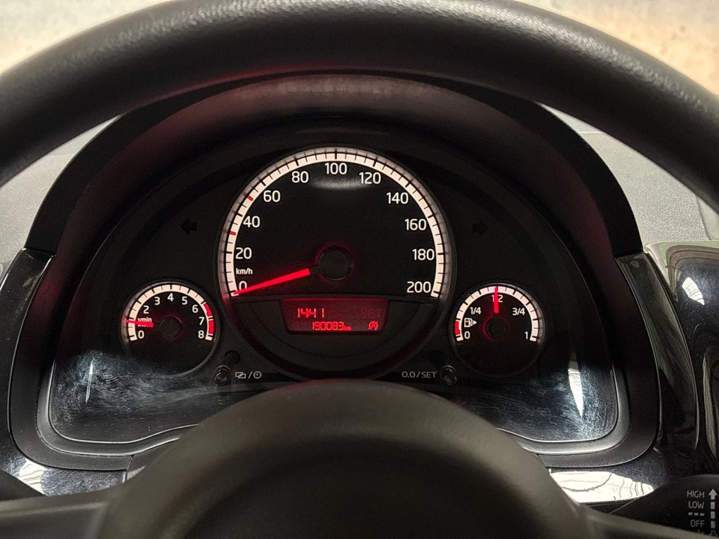 Volkswagen up! – foto 13