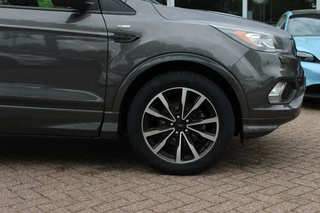 Ford Kuga – thumbnail 16