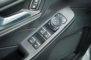 Ford Kuga – thumbnail 19