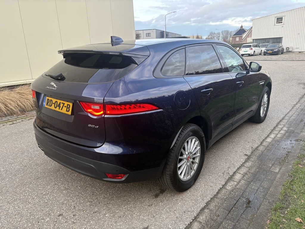 Jaguar F-PACE – foto 7