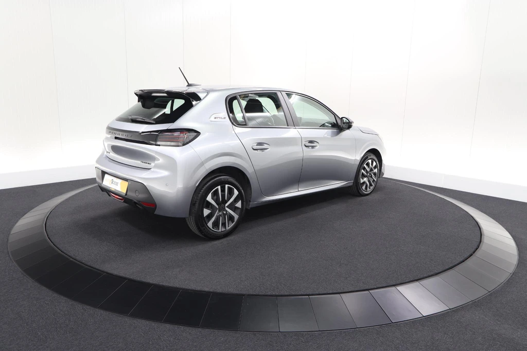 Peugeot 208 – foto 8