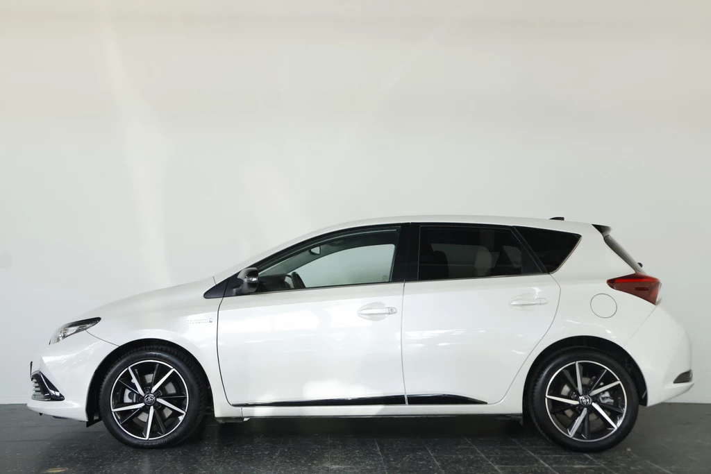 Toyota Auris – foto 2