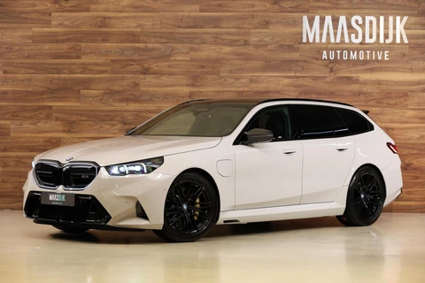 BMW M5 Touring|Keramisch|B&W|Pano|ACC|HUD|360|Trekhaak|Ventilatie|
