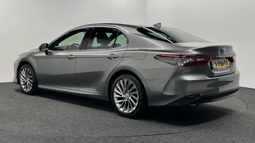 Toyota Camry – foto 3