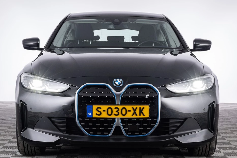 BMW i4 – foto 7
