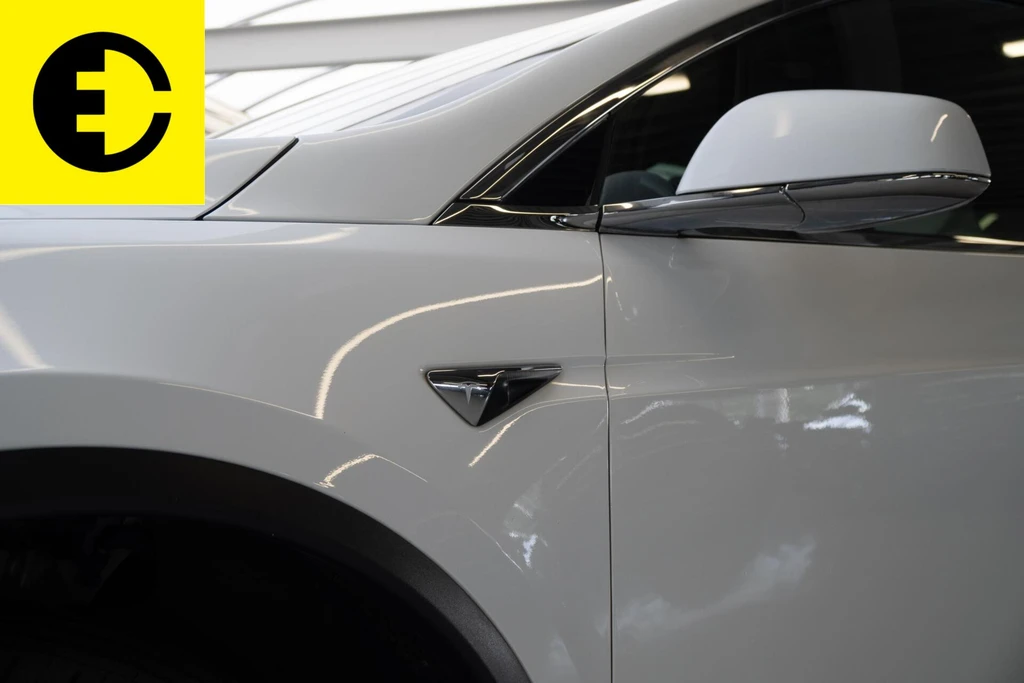 Tesla Model X – foto 23