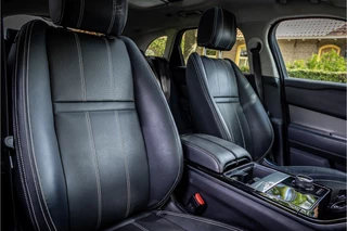 Land Rover Range Rover Velar – thumbnail 32