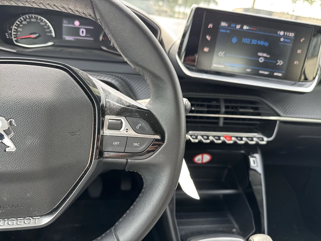 Peugeot 208 – foto 18